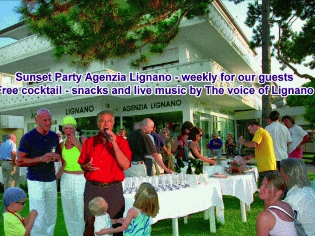 Ferienwohnung Lignano Exclusive With Pool Lignano Sabbiadoro Exterior foto